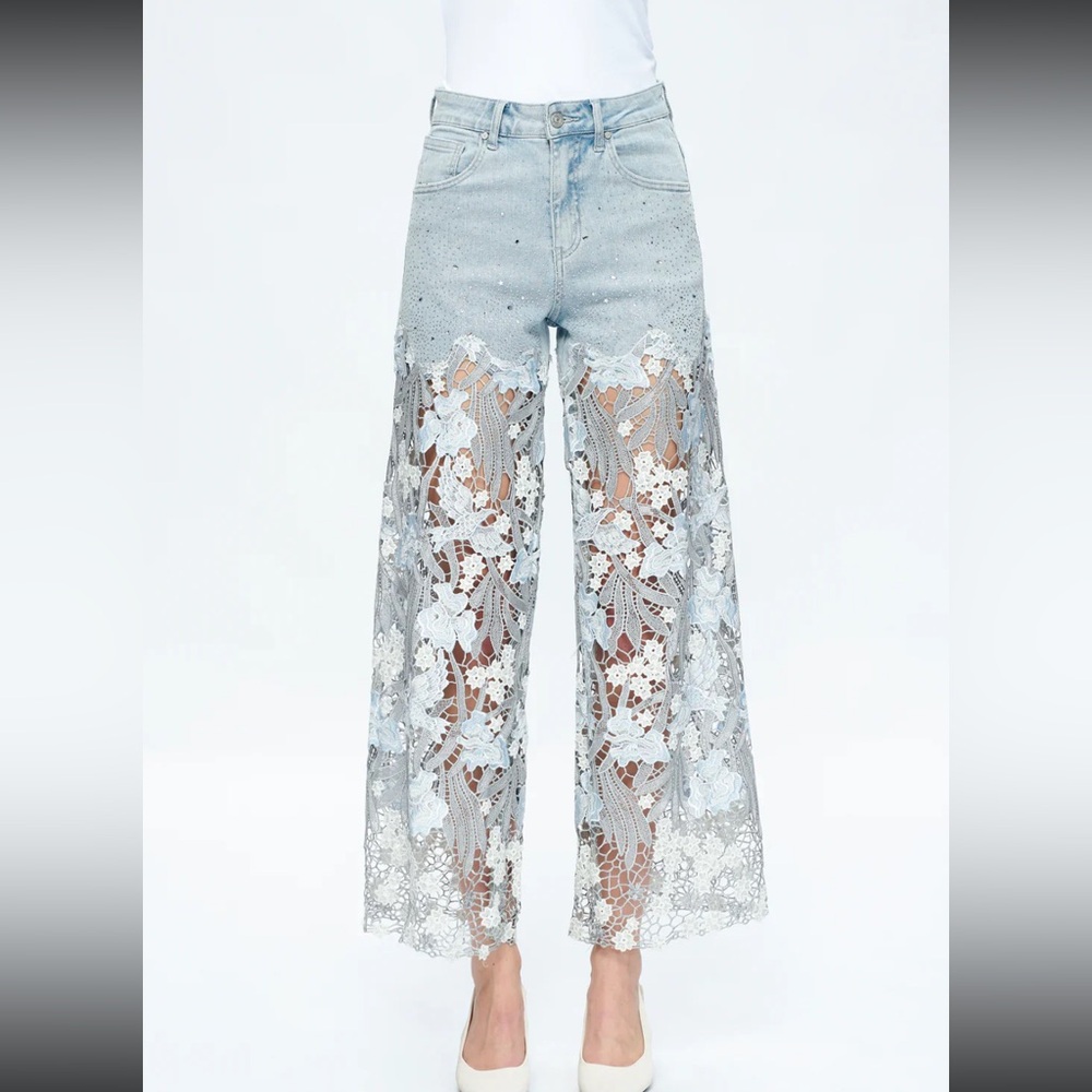 ✨Bayeas ‘Lesley Rhinestone Lace Jeans’✨